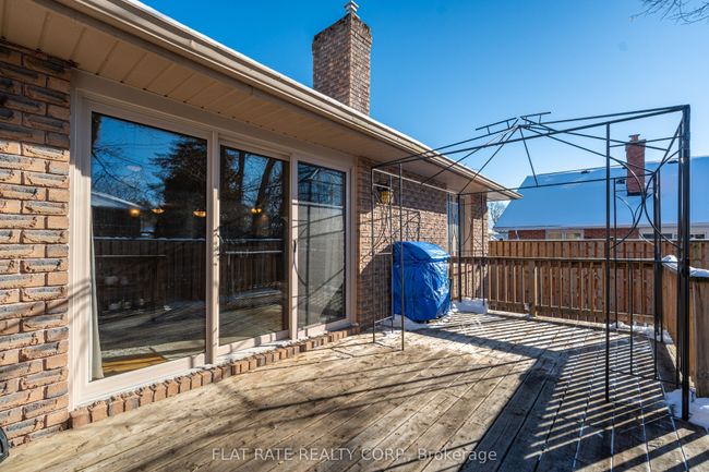 10 Hillview Dr, House other with 5 bedrooms, 3 bathrooms and 4 parking in Bobcaygeon ON | Image 30