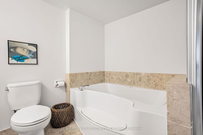 114 - 14924 Yonge St, Condo with 2 bedrooms, 2 bathrooms and null parking in Aurora ON | Image 24