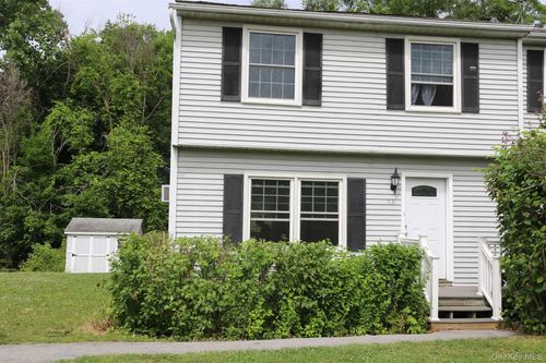 313 Hudson Ave, Beacon, NY, 12508-3603 | Card Image