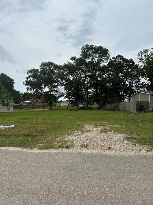 672 Wexford Dr, Conroe, TX, 77303-5368 | Card Image