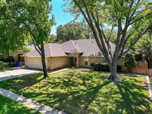 801 Glenn Drive, Euless, TX, 76039 | Card Image