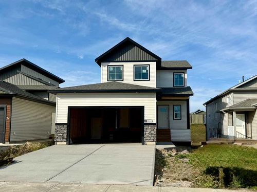 10518 131 Ave, Grande Prairie, AB, T8V6V2 | Card Image