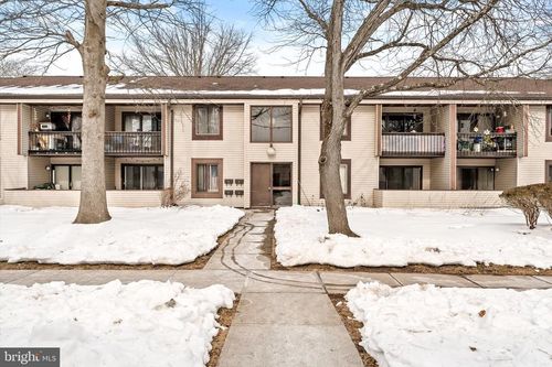 L Twin Rivers Dr N, East Windsor, NJ, 08520 | Card Image