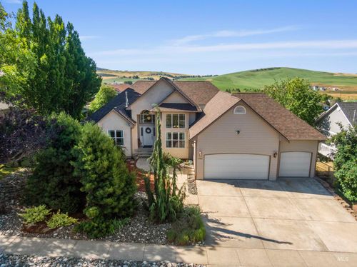 655 Conestoga Dr, Moscow, ID, 83843-2483 | Card Image