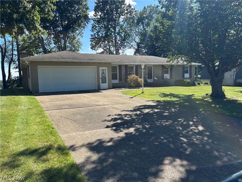 2014 Hillocke St, Louisville, OH, 44641-2728 | Card Image