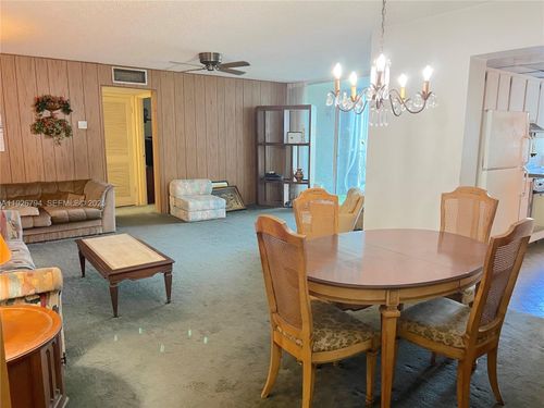 2b-942 Ne 199th St, Miami, FL, 33179-3056 | Card Image