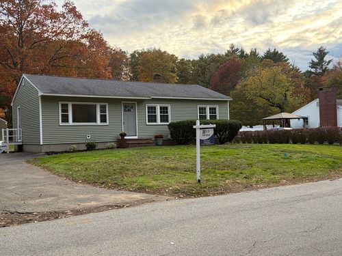 106 Folly Mill Rd, Salisbury, MA, 01952-1001 | Card Image