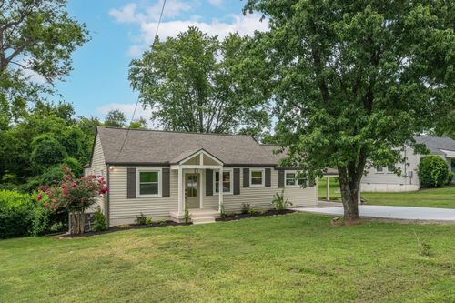 2705 Live Oak Rd, Nashville, TN, 37210-5429 | Card Image