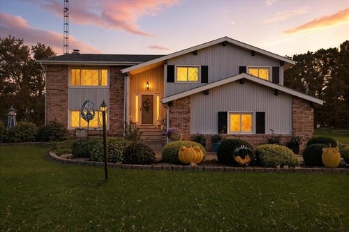 932 Taylortown Rd, Mansfield, OH, 44903-8016 | Card Image