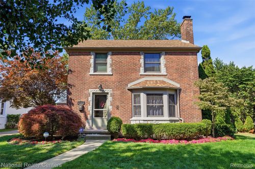 169 Mckinley Ave, Grosse Pointe Farms, MI, 48236-3501 | Card Image