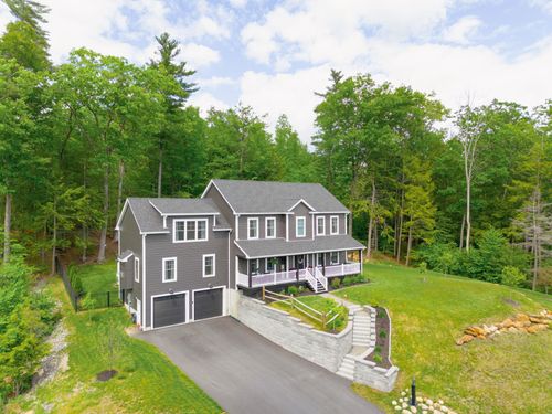 47 Indian Rock Rd, Bedford, NH, 03110-4219 | Card Image