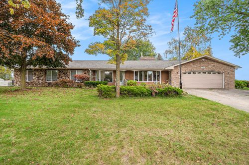 2749 8 Mile Rd, Auburn, MI, 48611-9736 | Card Image