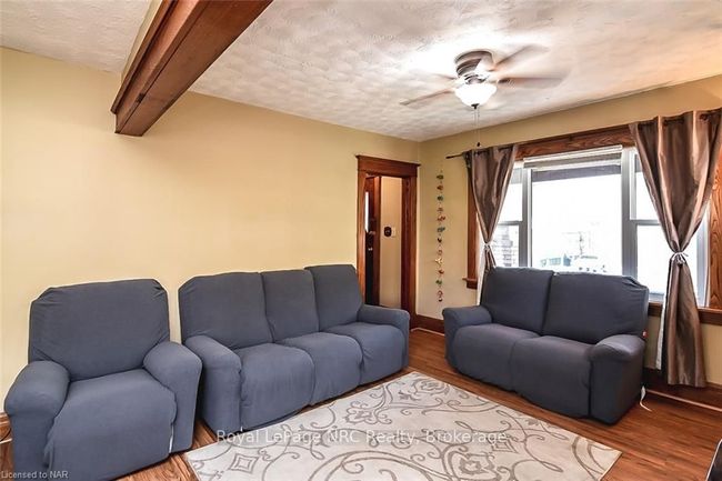 6405 Ker St, House other with 4 bedrooms, 2 bathrooms and 3 parking in Niagara Falls ON | Image 4
