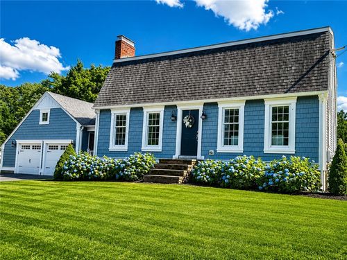 7 Cortland Ln, Greenville, RI, 02828-1105 | Card Image