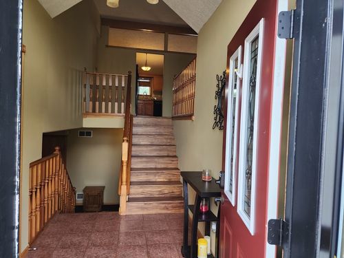 7445 Kestrel St, Hobart, IN, 46342-6950 | Card Image
