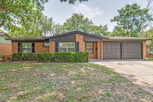 2406 Globe Ave, Dallas, TX, 75228-4470 | Card Image