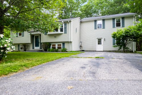44 Ellen Circle, Yarmouth, ME, 04096 | Card Image