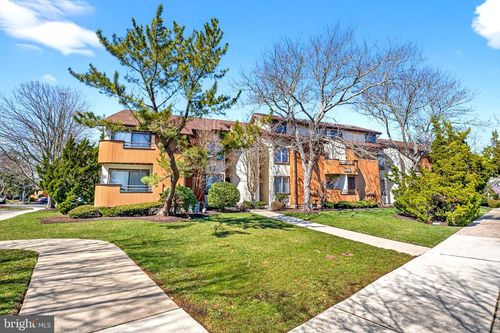 142 Reef Dr, OCEAN CITY, NJ, 08226-2133 | Card Image