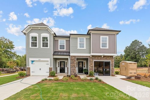 2229 Gladwyne Pl, Charlotte, NC, 28269-5249 | Card Image