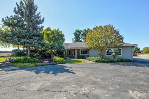 22110 E Milton Road, Linden, CA, 95236 | Card Image