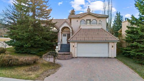 15 Patterson Dr Sw, Calgary, AB, T3H2B8 | Card Image
