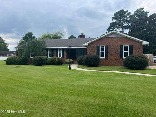 204 Ellison Dr, Washington, NC, 27889-3122 | Card Image