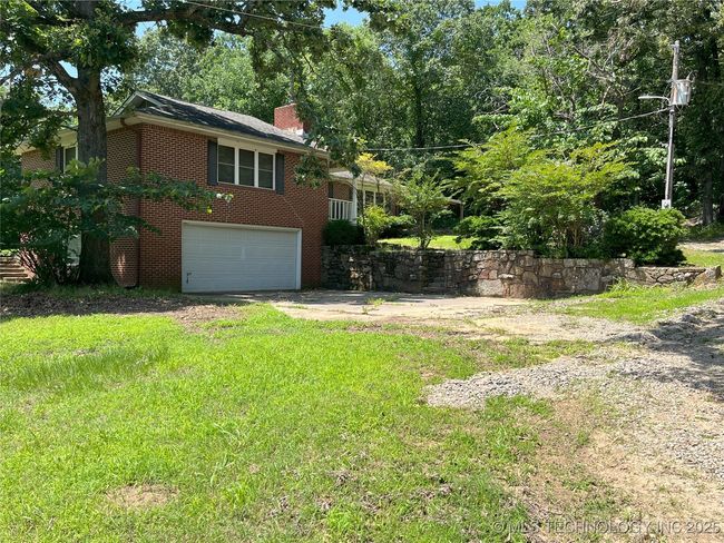 10282 N Perry Loop Rd, House other with 3 bedrooms, 3 bathrooms and null parking in Stigler OK | Image 4