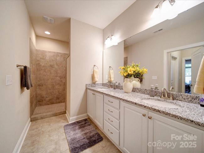 Walk in Shower | Image 16