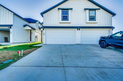 b-924 Cooksey Ct, Grandview, TX, 76050-2249 | Card Image