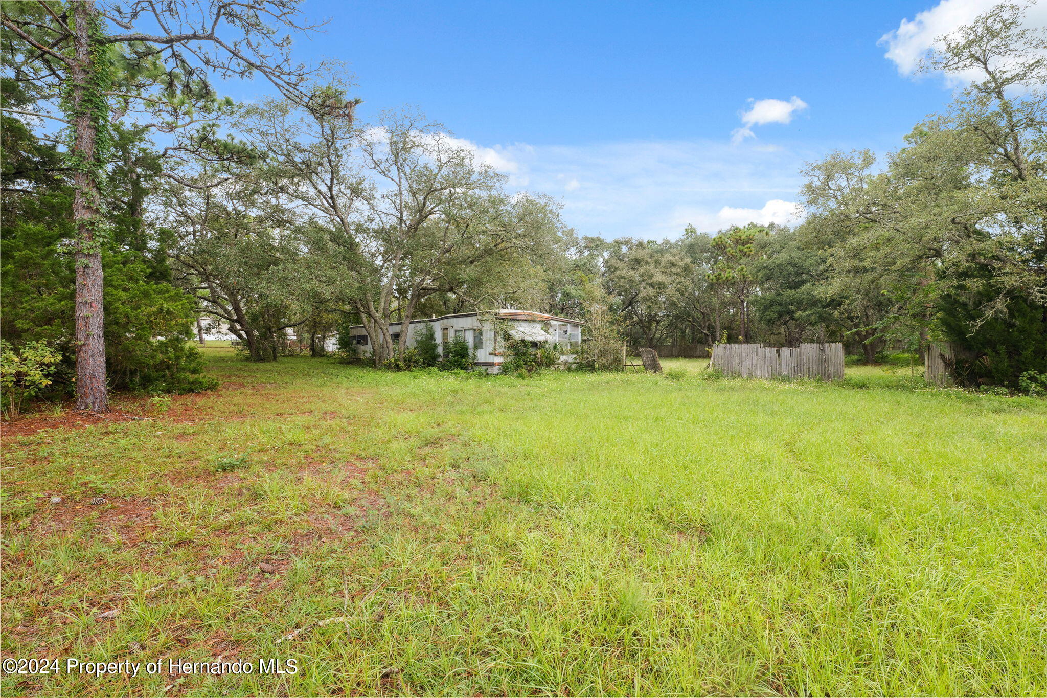 Knuckey Rd, Weeki Wachee, FL 34614