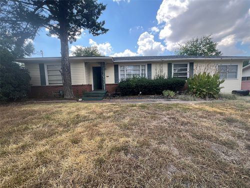 105 Davidson Dr, Terrell, TX, 75160-5009 | Card Image