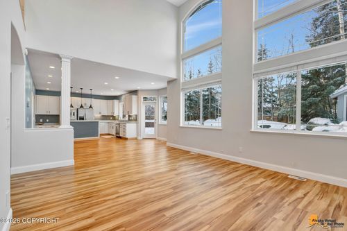 8740 Sonora Cir, Eagle River, AK, 99577-9403 | Card Image