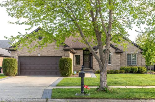21340 Bunker Dr, Macomb, MI, 48042-4324 | Card Image