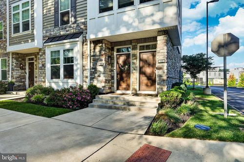 202 Charles Ellis Dr, NEWTOWN SQUARE, PA, 19073-1311 | Card Image