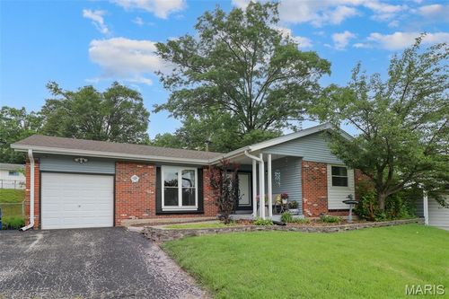 2123 Quirinal Ct, Fenton, MO, 63026-2220 | Card Image
