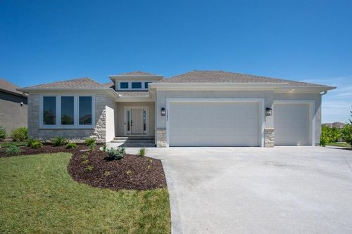 11295 S Red Bird St, Olathe, KS, 66061-7462 | Card Image