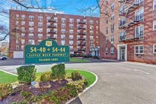 54 Little Neck Pkwy, Little Neck, NY, 11362-2200 | Card Image