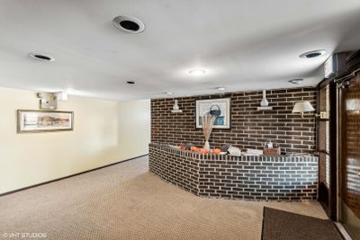 302 - 150 E Grand Avenue, Condo with 2 bedrooms, 2 bathrooms and 1 parking in Elmhurst IL | Image 2