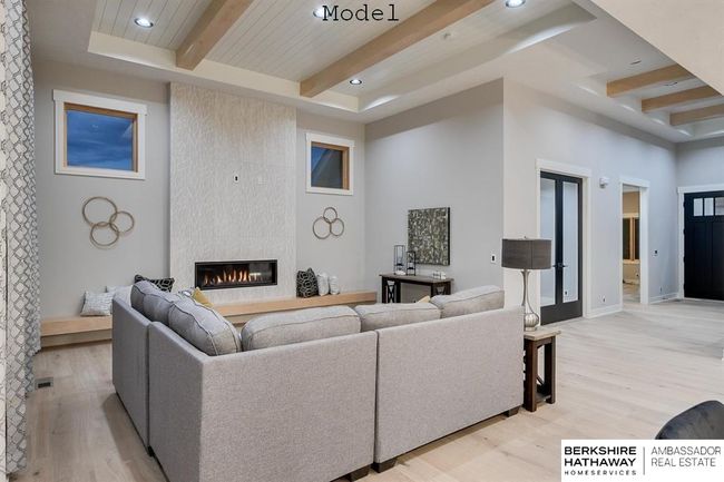 3902 S 212 Th St, House other with 4 bedrooms, 4 bathrooms and 4 parking in Elkhorn NE | Image 14