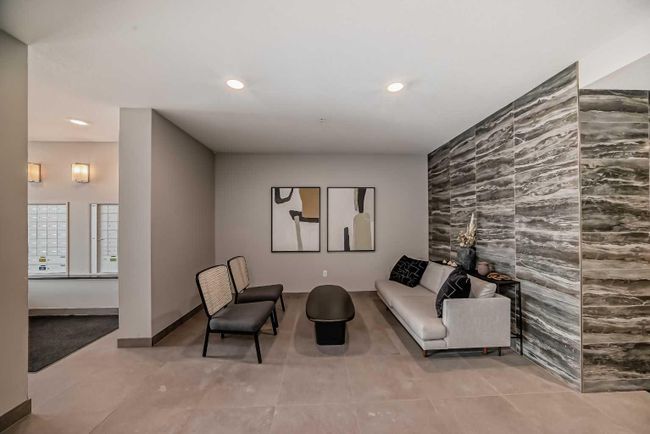 405 - 200 Shawnee Square Sw, Home with 2 bedrooms, 2 bathrooms and 1 parking in Calgary AB | Image 5