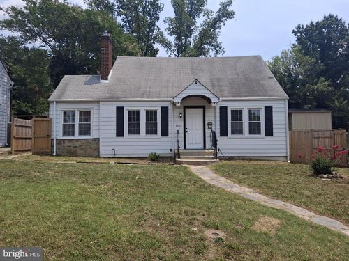 5007 56th Ave, HYATTSVILLE, MD, 20781-2728 | Card Image