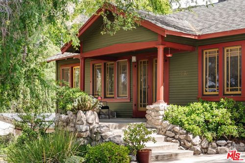 10610 Pinyon Ave, Tujunga, CA, 91042 | Card Image