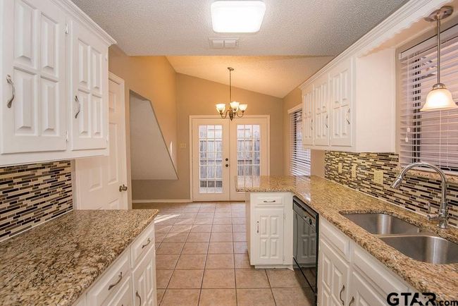 5907 Hollytree Dr, Townhouse with 2 bedrooms, 2 bathrooms and null parking in Tyler TX | Image 13
