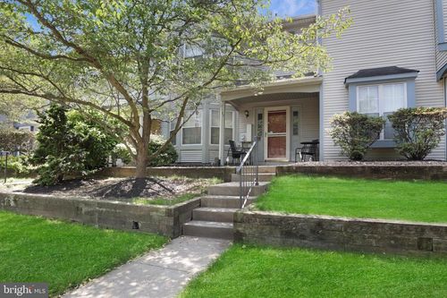 27 Beacon Ct, Robbinsville, NJ, 08691-3026 | Card Image