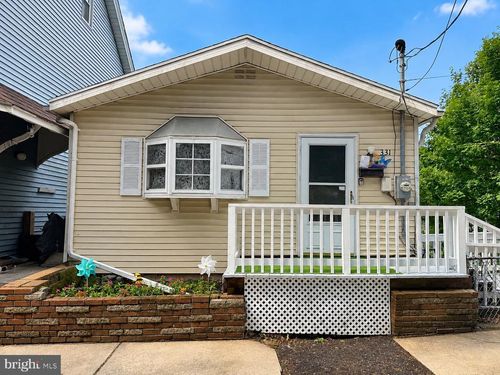 331 W Water St, Lansford, PA, 18232-1825 | Card Image