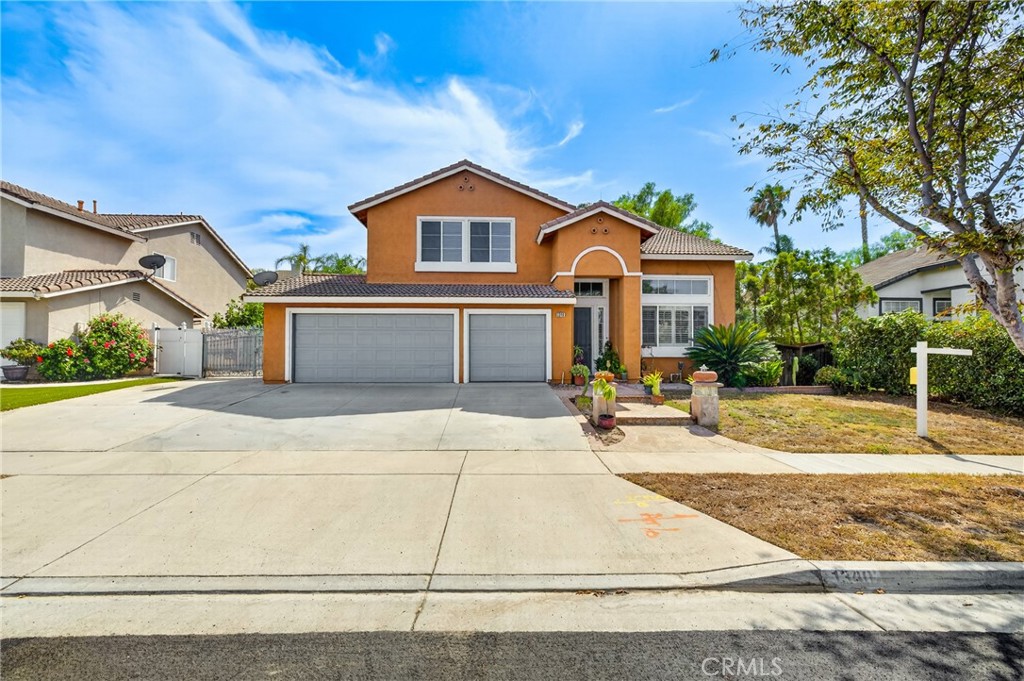 Residential in Corona 5