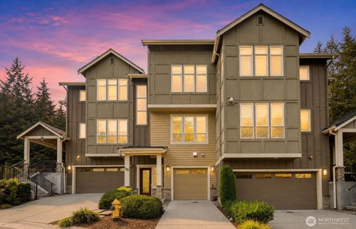 14b-900 228th Ave Ne, Sammamish, WA, 98074-5802 | Card Image