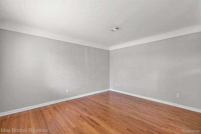 APT-4 - 3905 Devon Rd, Condo with 1 bedrooms, 1 bathrooms and null parking in Royal Oak MI | Image 4
