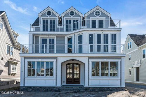 11 Union Ave, Spring Lake, NJ, 07762-1048 | Card Image