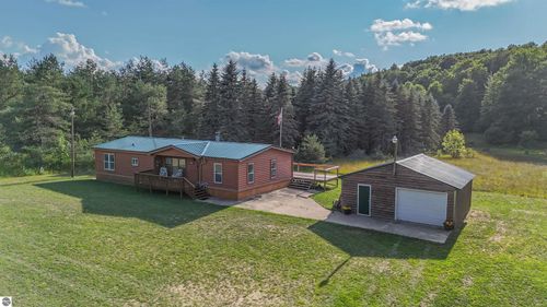 3749 N 29 1/4 Rd, Mesick, MI, 49668-9730 | Card Image